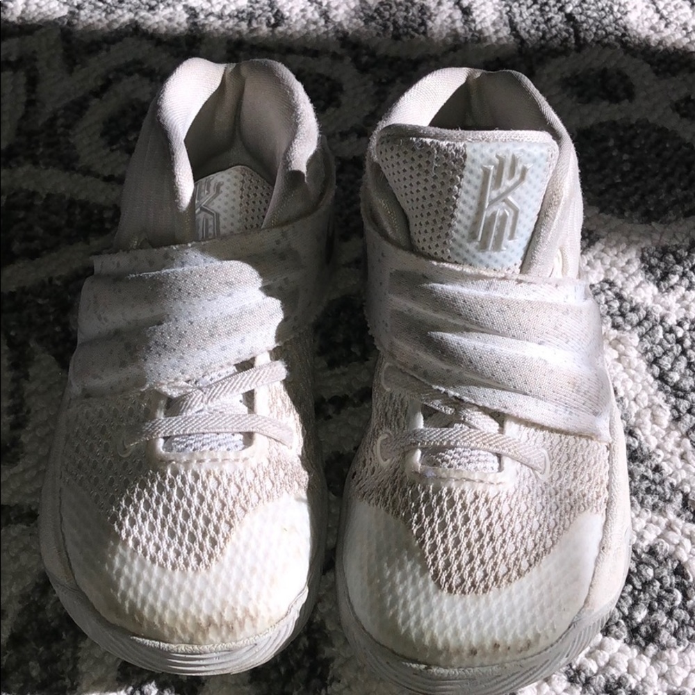NIKE Velcro sneakers